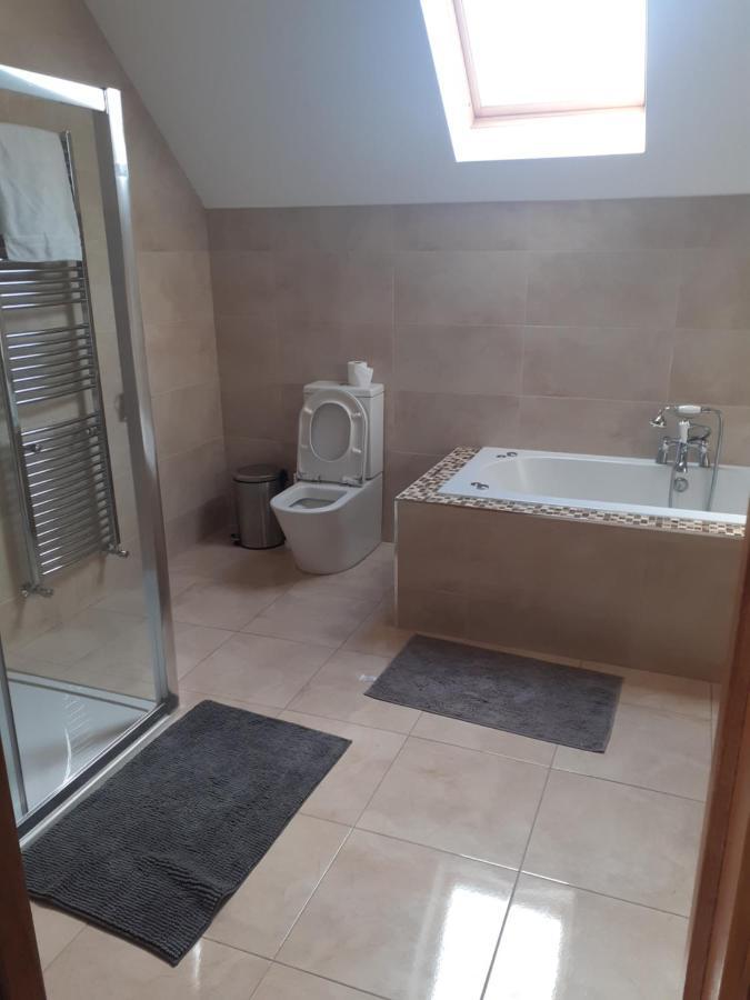 Single Or Twin Room In Lovely Country Residence Nobber Εξωτερικό φωτογραφία